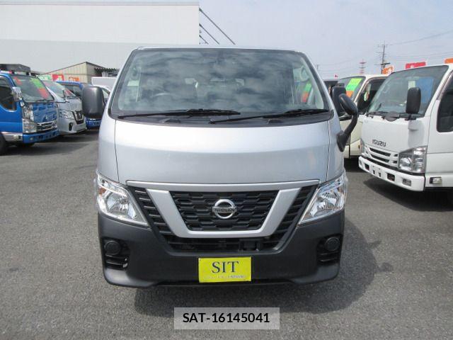 Nissan NV350 Caravan 2021-02 6752773-1