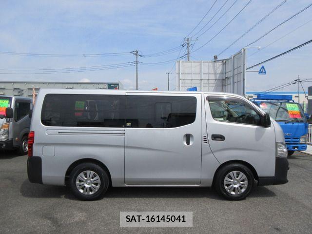 Nissan NV350 Caravan 2021-02 6752773-3