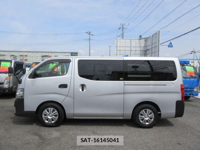 Nissan NV350 Caravan 2021-02 6752773-4