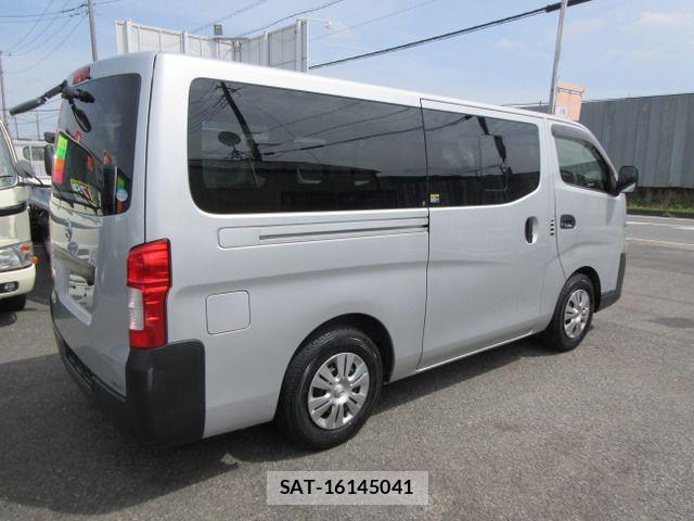 Nissan NV350 Caravan 2021-02 6752773-7