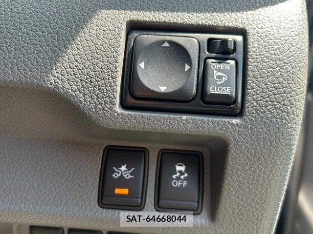 Nissan NV350 Caravan 2019-02 6752772-9