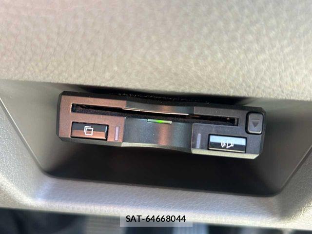Nissan NV350 Caravan 2019-02 6752772-10