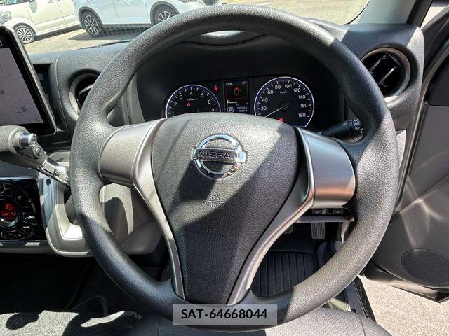 Nissan NV350 Caravan 2019-02 6752772-13
