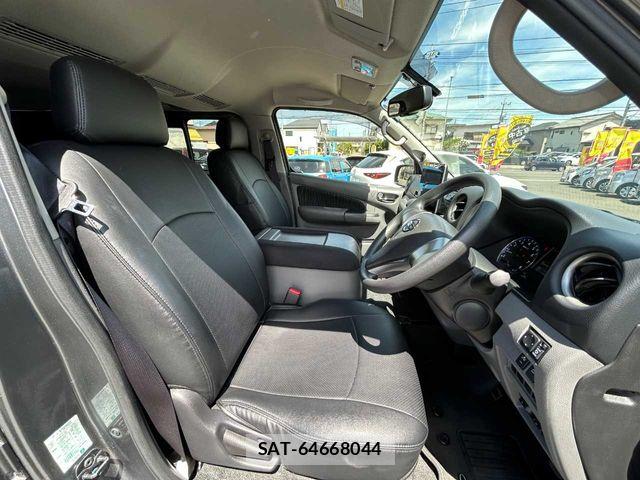 Nissan NV350 Caravan 2019-02 6752772-15