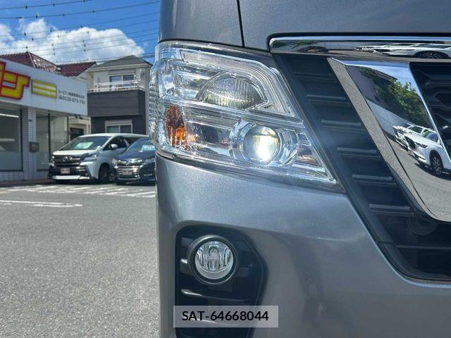 Nissan NV350 Caravan 2019-02 6752772-22