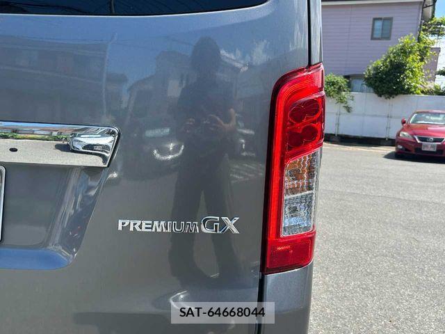 Nissan NV350 Caravan 2019-02 6752772-23