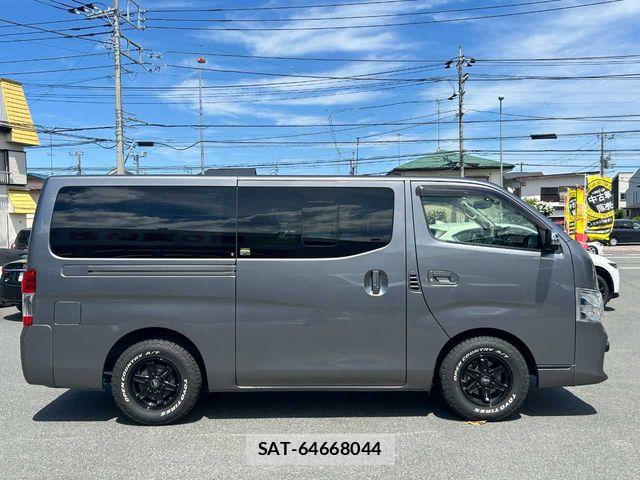 Nissan NV350 Caravan 2019-02 6752772-26
