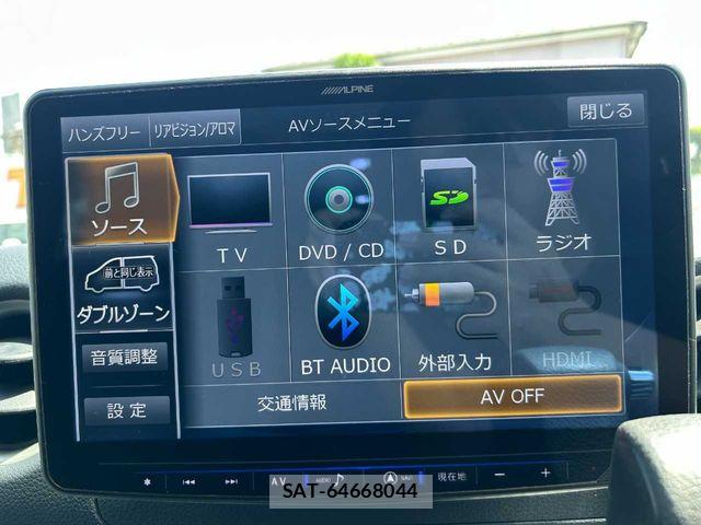Nissan NV350 Caravan 2019-02 6752772-5