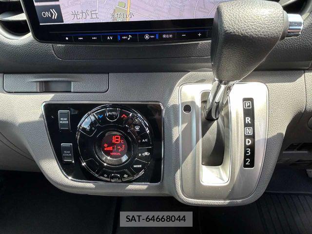 Nissan NV350 Caravan 2019-02 6752772-8