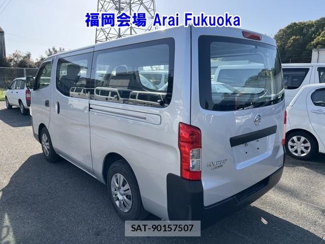 Nissan NV350 Caravan 2020 6821876-1
