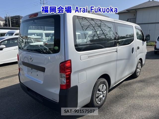 Nissan NV350 Caravan 2020 6821876-2
