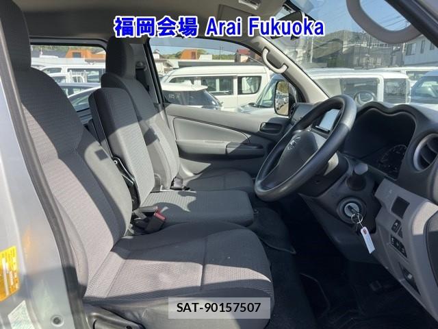 Nissan NV350 Caravan 2020 6821876-4