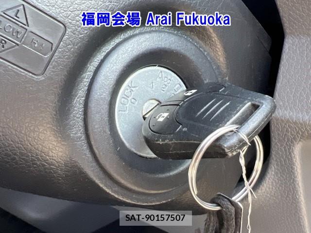 Nissan NV350 Caravan 2020 6821876-7