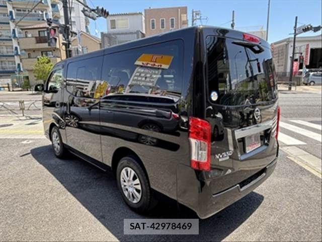 Nissan NV350 Caravan 2019-07 6910725-24