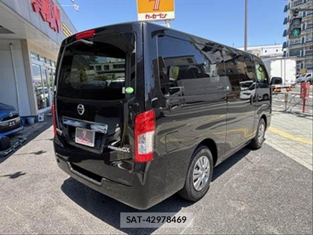Nissan NV350 Caravan 2019-07 6910725-2