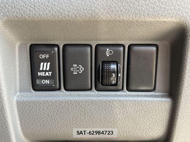 Nissan NV350 Caravan 2015-09 6910730-16