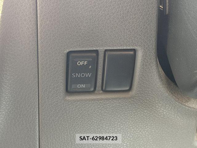 Nissan NV350 Caravan 2015-09 6910730-18