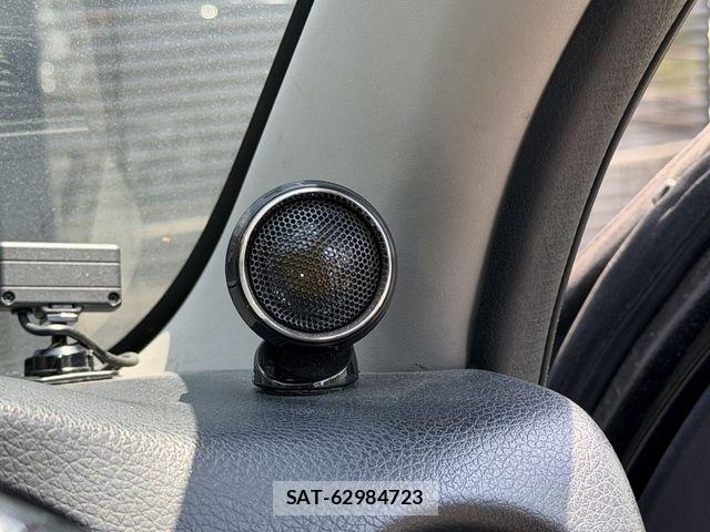 Nissan NV350 Caravan 2015-09 6910730-20
