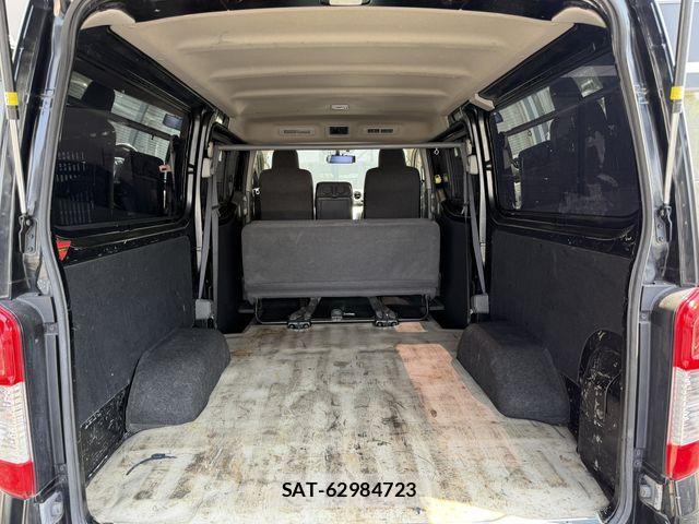 Nissan NV350 Caravan 2015-09 6910730-27