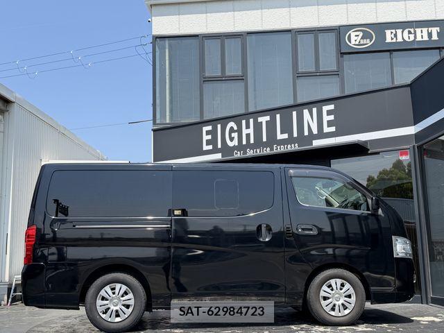 Nissan NV350 Caravan 2015-09 6910730-3
