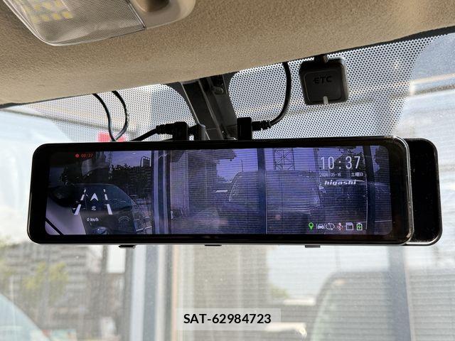Nissan NV350 Caravan 2015-09 6910730-8