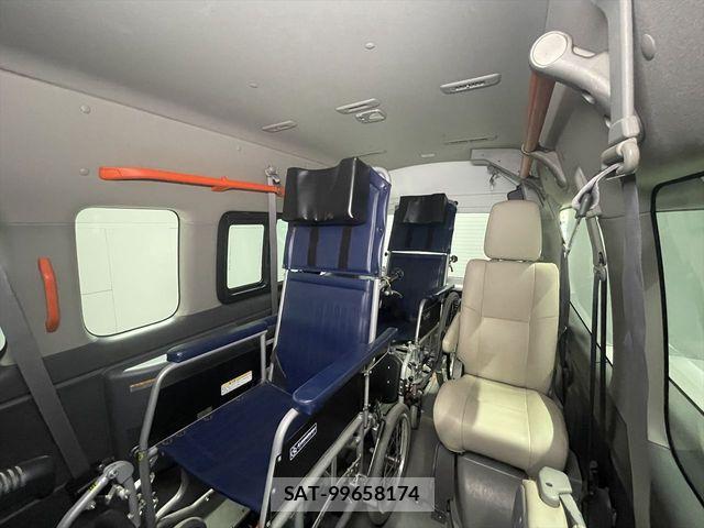 Nissan NV350 Caravan 2016-01 6996692-11
