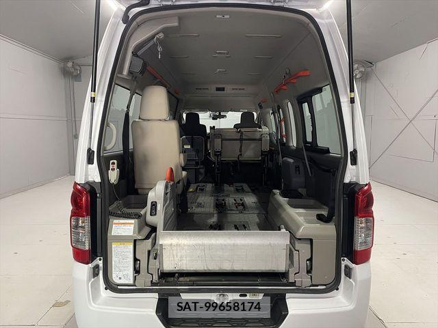 Nissan NV350 Caravan 2016-01 6996692-4