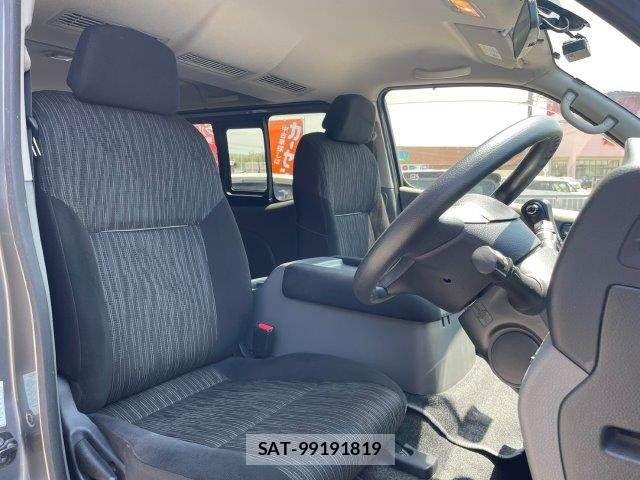 Nissan NV350 Caravan 2018-08 6996693-9
