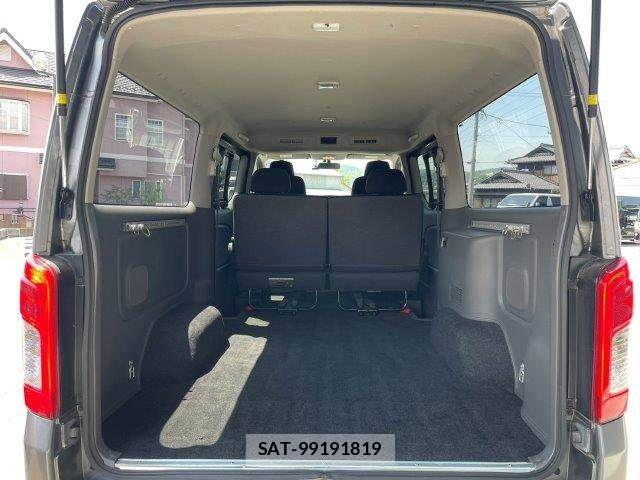Nissan NV350 Caravan 2018-08 6996693-11