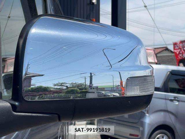 Nissan NV350 Caravan 2018-08 6996693-27