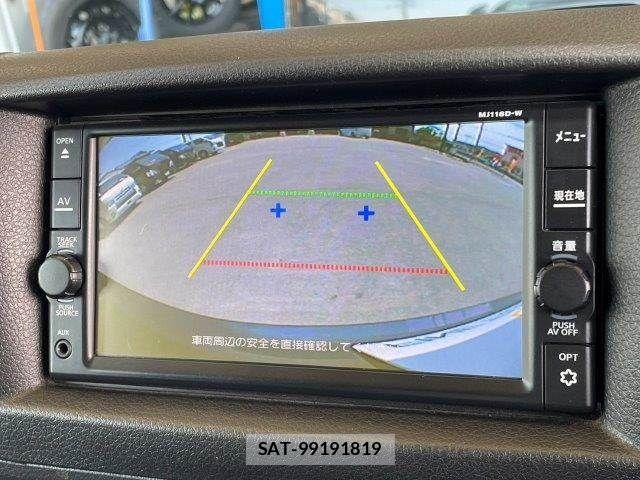 Nissan NV350 Caravan 2018-08 6996693-4