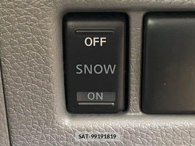 Nissan NV350 Caravan 2018-08 6996693-7