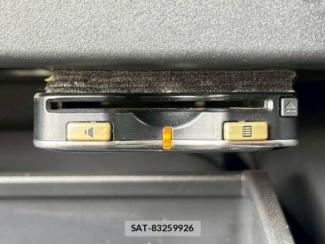 Nissan NV350 Caravan 2022-01 6996691-10