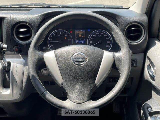 Nissan NV350 Caravan 2013-03 6996696-11