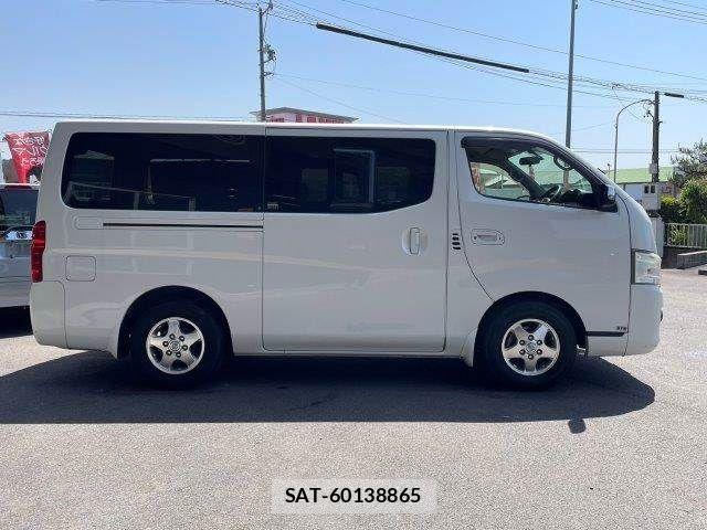 Nissan NV350 Caravan 2013-03 6996696-17