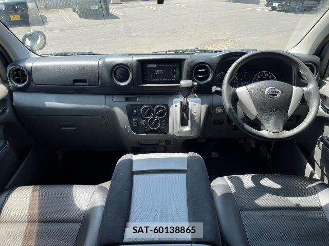 Nissan NV350 Caravan 2013-03 6996696-2