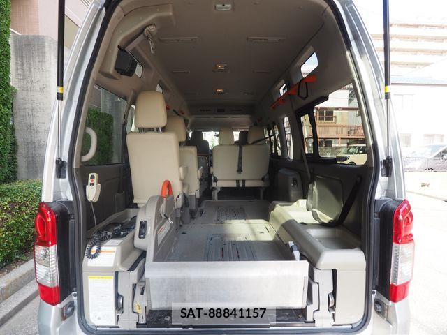 Nissan NV350 Caravan 2013-09 7021161-12