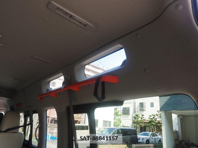 Nissan NV350 Caravan 2013-09 7021161-13