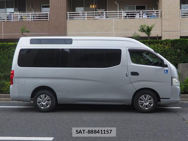 Nissan NV350 Caravan 2013-09 7021161-23