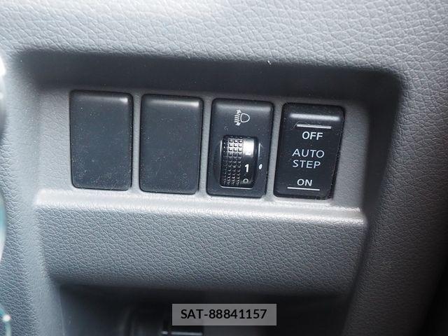 Nissan NV350 Caravan 2013-09 7021161-5