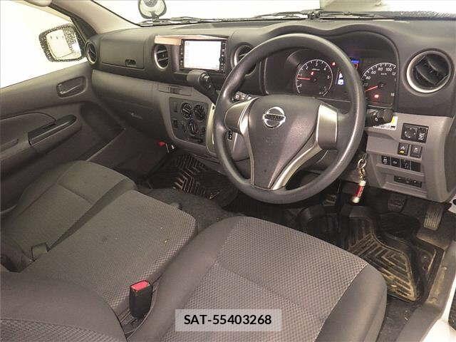 Nissan NV350 Caravan 2020 7009996-3