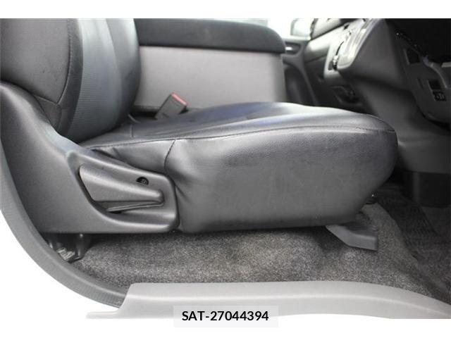Nissan NV350 Caravan 2019-03 7021152-28