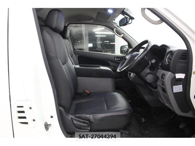 Nissan NV350 Caravan 2019-03 7021152-29