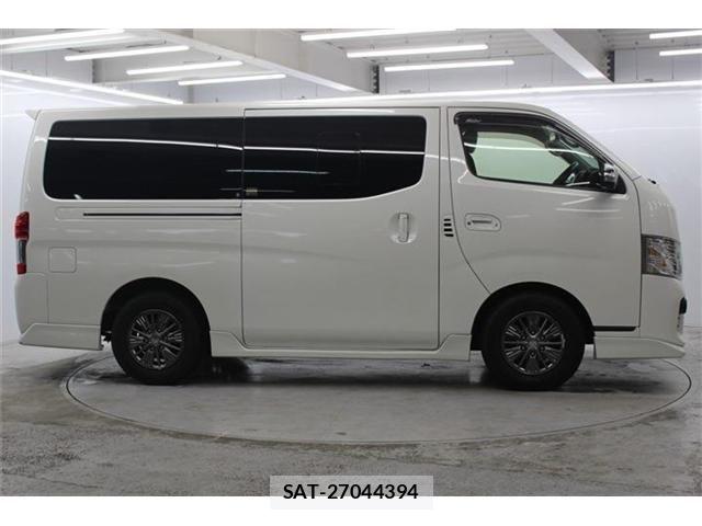 Nissan NV350 Caravan 2019-03 7021152-3