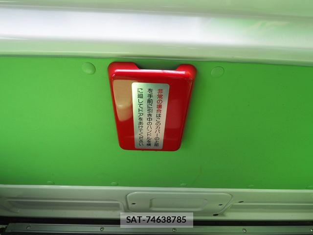 Nissan NV350 Caravan 2018-12 7060074-19