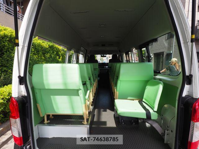 Nissan NV350 Caravan 2018-12 7060074-24
