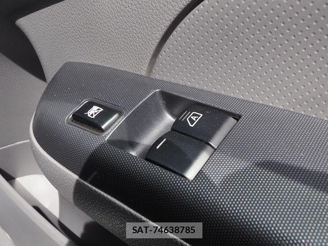 Nissan NV350 Caravan 2018-12 7060074-3