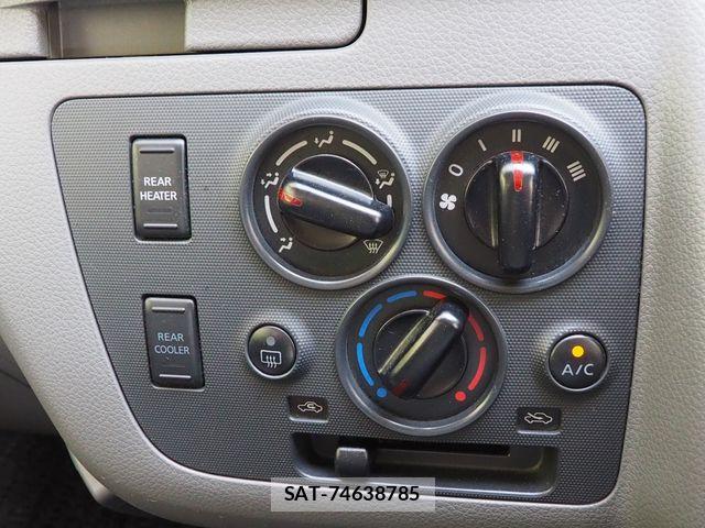 Nissan NV350 Caravan 2018-12 7060074-6