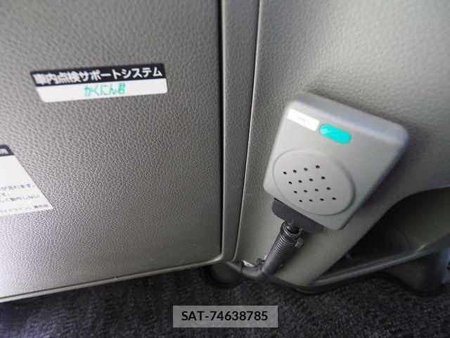 Nissan NV350 Caravan 2018-12 7060074-8