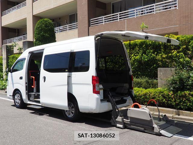 Nissan NV350 Caravan 2014-03 7060077-0